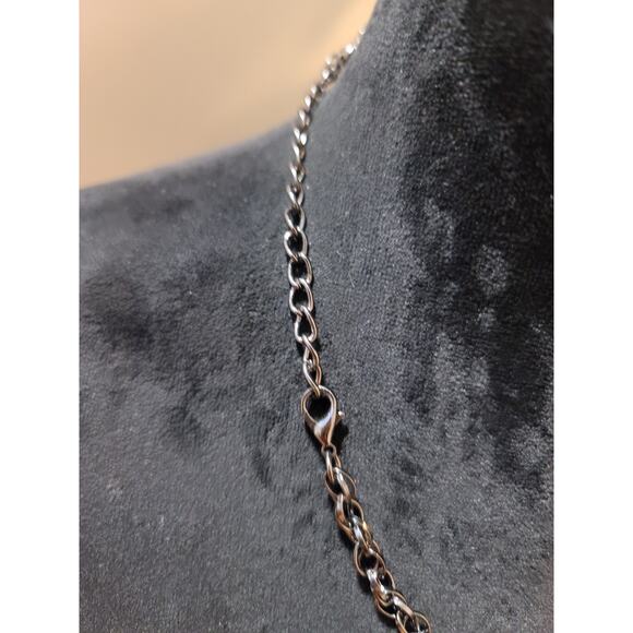 Copied - Women's Long Beaded Necklace with Tassel Pendant and Gold Chain - Picture 3 of 5